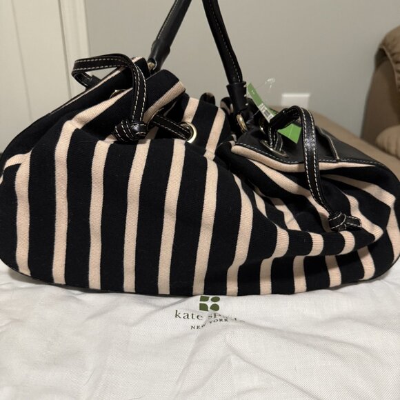 Kate Spade Shoulder Drawstring Bag NEW WITH TAGS - Picture 3 of 4